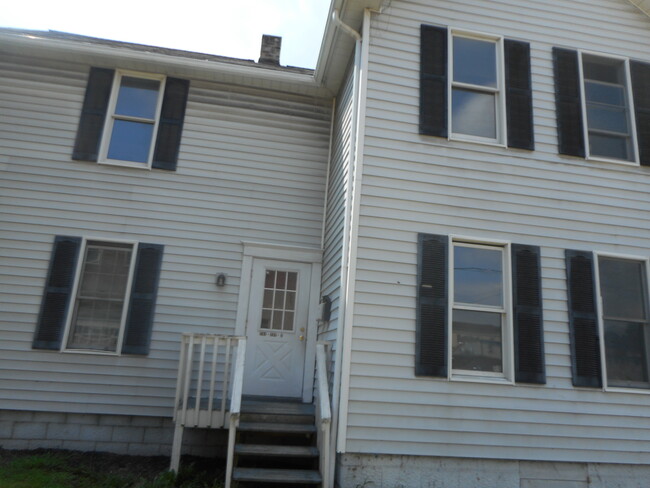 237-1 Ash St, Unit 237-2 Ash Street in California, PA - Foto de edificio - Building Photo