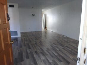 2402 Ecuadorian Way in Clearwater, FL - Building Photo - Building Photo