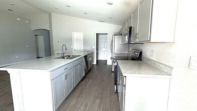 188 Foxtail Loop in Davenport, FL - Building Photo - Building Photo