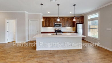 911 Montclair Ave in College Station, TX - Building Photo - Building Photo