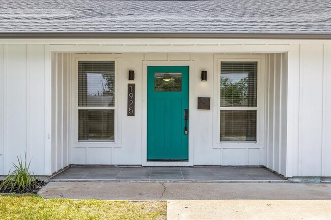 1925 Lynnview Dr in Houston, TX - Building Photo - Building Photo