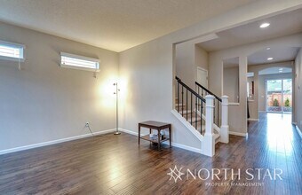 8690 SW Schmidt Loop in Tigard, OR - Building Photo - Building Photo