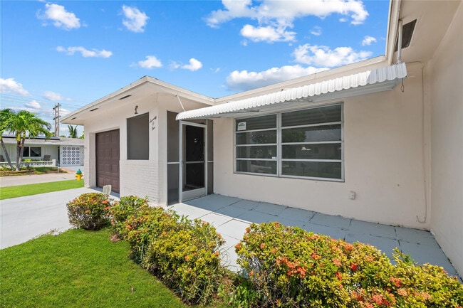 7005 NW 11th St in Margate, FL - Building Photo - Building Photo