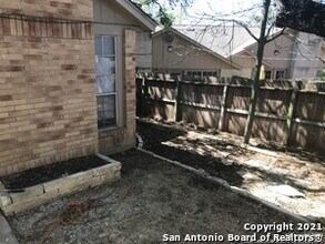 2101 Ledge View St in San Antonio, TX - Building Photo - Building Photo