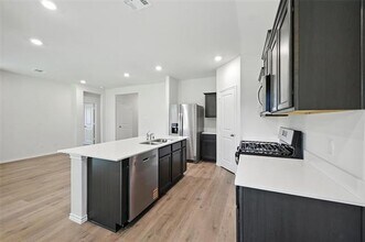 405 Regiment Rd in Tom Bean, TX - Building Photo - Building Photo