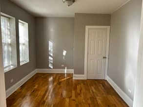 8143 S Ellis Ave-Unit -8143 S. Ellis Ave in Chicago, IL - Building Photo - Building Photo