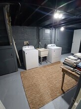 401 S Independence Ave in Rockford, IL - Building Photo - Building Photo