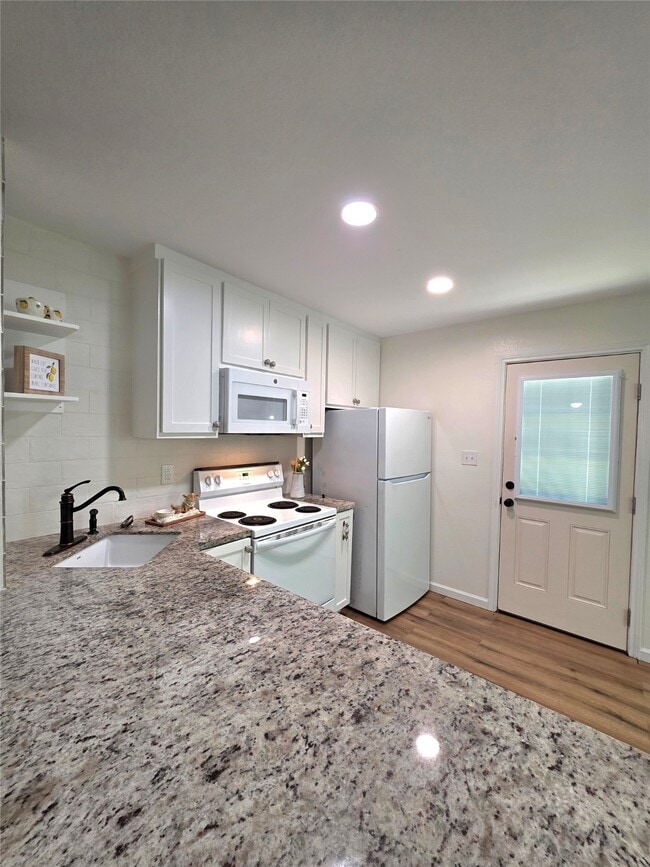 property at 5422 Pine Ave