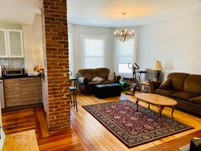 8 Eulita Ter in Boston, MA - Building Photo - Building Photo