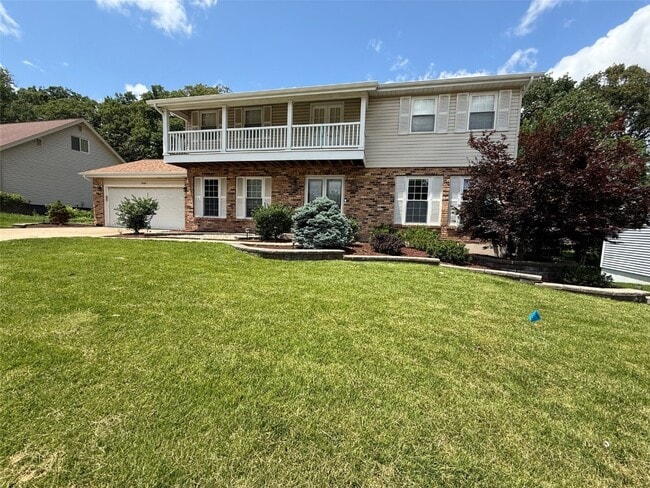 15605 Highcroft Dr in Chesterfield, MO - Building Photo - Building Photo