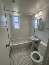 718 Brandywine St SE, Unit 102 in Washington, DC - Building Photo - Building Photo