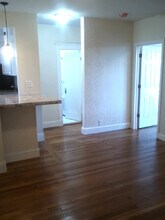 2001 Commonwealth Ave, Unit 5 in Boston, MA - Foto de edificio - Building Photo