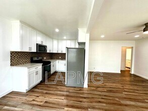 5721-5723 Tilden Ave in Los Angeles, CA - Building Photo - Building Photo