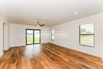 1710 NW 18th St in Cape Coral, FL - Building Photo - Building Photo