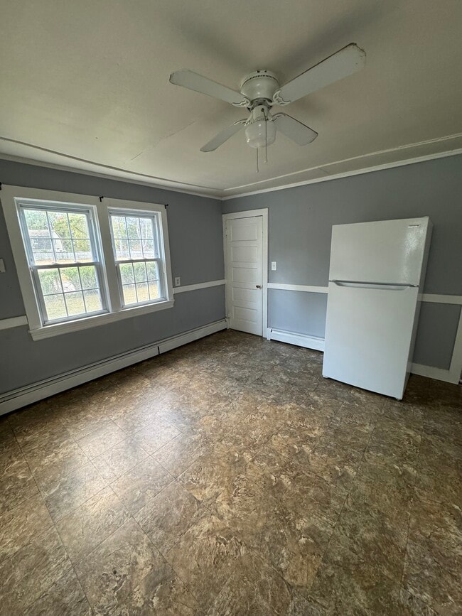 517 Hamden Rd, Unit Left in Annandale, NJ - Building Photo - Building Photo