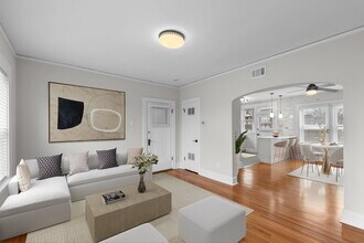 6340 Northwood Ave, Unit 3W in Clayton, MO - Foto de edificio - Building Photo