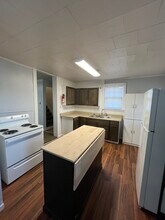 1227 E Chestnut St in Lancaster, OH - Building Photo - Building Photo