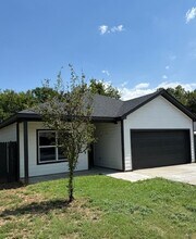 2917 Louis St in Fort Worth, TX - Building Photo - Building Photo