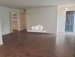 361 N Post Oak Ln in Houston, TX - Building Photo - Building Photo