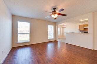 14034 Maximos Dr in Houston, TX - Building Photo - Building Photo