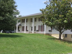50 Greenwood Dr in Cadiz, KY - Building Photo