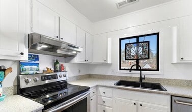 319 Greenville Hwy in Brevard, NC - Building Photo - Building Photo