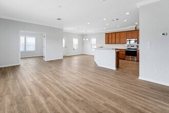 3104 Walden Shores Blvd in Lake Wales, FL - Building Photo - Building Photo