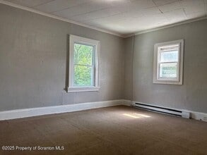 310 Oak St in Dunmore, PA - Building Photo - Building Photo