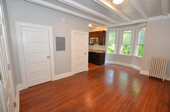 3116 N Calvert St in Baltimore, MD - Building Photo - Building Photo