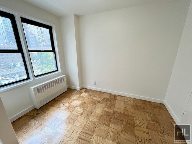 EAST 36 STREET in New York, NY - Building Photo - Building Photo