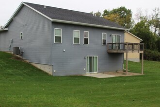 2091 Mackinaw Dr in Iowa City, IA - Building Photo - Building Photo