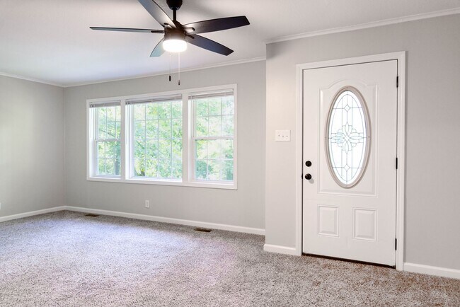 702 Woodlawn Dr in Clarksville, TN - Building Photo - Building Photo