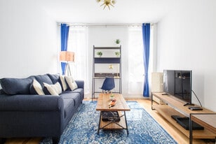 428 W 47th St in New York, NY - Building Photo