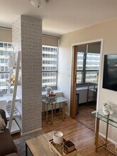 3550 N Lake Shore Dr, Unit 1213 in Chicago, IL - Building Photo - Building Photo