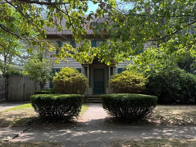 property at 139 W Park Ave