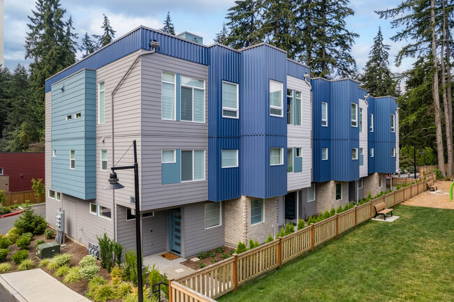 Parkside at Juanita in Kirkland, WA - Building Photo - Building Photo