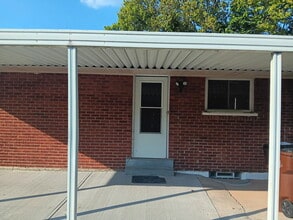 8862 Zodiac Dr in Cincinnati, OH - Building Photo - Building Photo