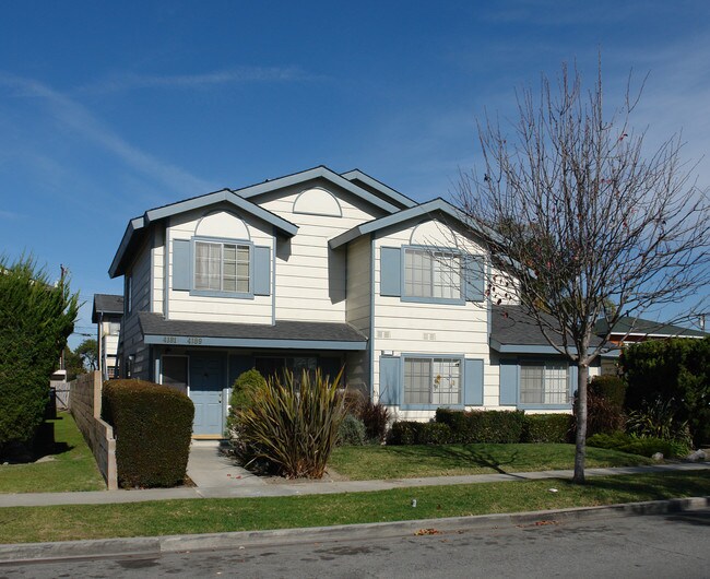 4181-4189 Howard Ave in Los Alamitos, CA - Building Photo - Building Photo