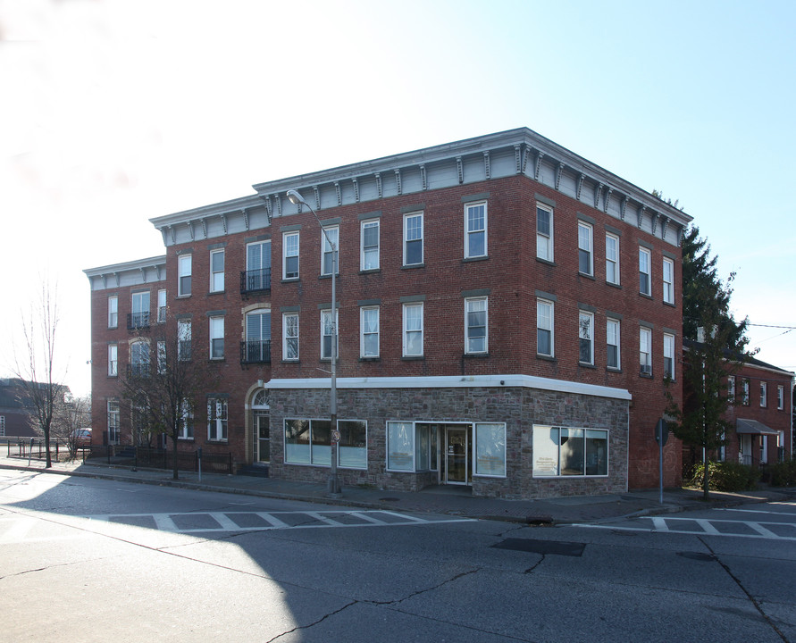 Franklin Apartments in Kingston, NY - Building Photo