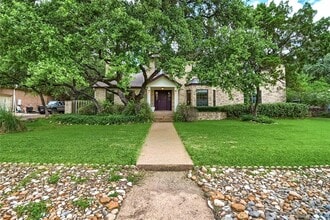 213 Hurst Creek Rd in Lakeway, TX - Building Photo - Building Photo