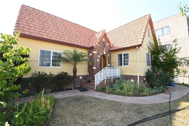 property at 14103 Fonthill Ave