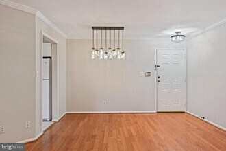 11200 Beaver Trail Ct in Reston, VA - Building Photo - Building Photo