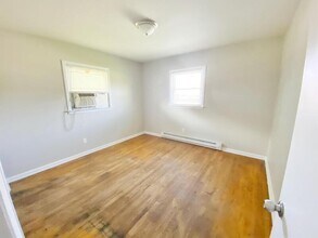 819 Dana Pl in Greensboro, NC - Building Photo - Building Photo