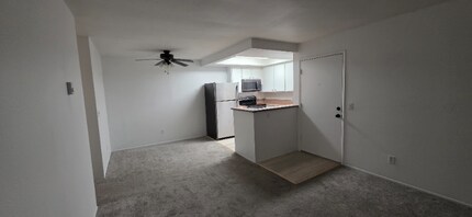 5934 Rancho Mission Rd in San Diego, CA - Building Photo - Building Photo