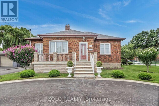 469 Evans Ave. in Toronto, ON - Building Photo - Building Photo