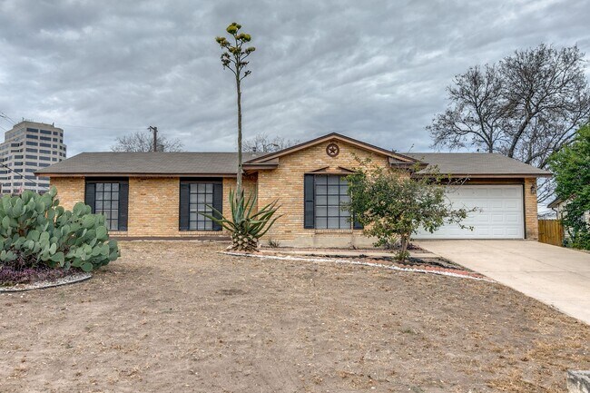 7923 Briaridge Dr in San Antonio, TX - Foto de edificio - Building Photo