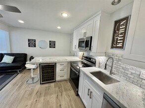 412 Pacific St in Houston, TX - Building Photo - Building Photo