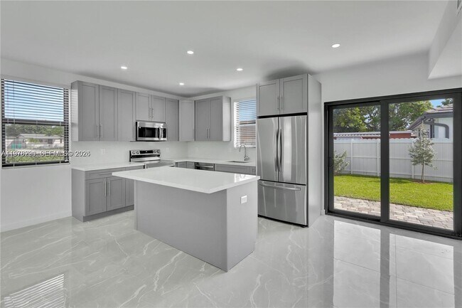 18455 SW 117th Ct in Princeton, FL - Building Photo - Building Photo