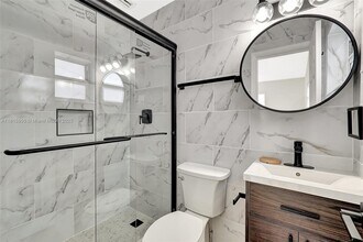6661 Meade St in Hollywood, FL - Building Photo - Building Photo