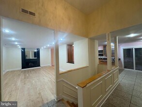 7913 Charleston Ct in Bethesda, MD - Building Photo - Building Photo
